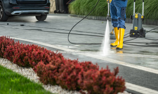 Why Choose Our Certified Pressure Washing Experts for Your Project Needs in Meadowbrook, CA?